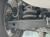 お車を安心してお乗りいただく為には、足回りの定期点検が欠かせません。サービスサポート(有償保証)では無料点検もご提供しており、安心のカーライフをお過ごしいただけるサポート体制が整っています。