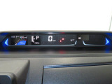 ドライブアシストイルミネーション。エコ運転時や注意喚起時など運転状況によって照明色が変化。楽しいです