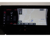 純正ディスプレイオーディオ。大きな画面で見やすいです♪もちろんナビ機能もあります。