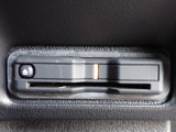 ■【ETC車載器】が装備されています。セットアップをしてお渡しとなり、ETCカードを差し込むだけで高速道路の利用が可能です。
