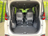 普段のお買い物や通勤、送迎等に十分な荷室スペースを確保しております。セカンドシートを倒すと、大きな荷物の積載も可能です♪