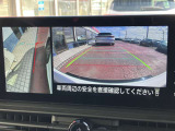 左サイドカメラとフロントカメラ運転席から死角となりやすい車両左前部分や前方部分もバッチリ見えます♪