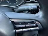 全車速追従機能付(MRCC)アクセルを離しても前方の車に合わせて走行ができます。