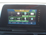 ディスプレイオーディオが装備されています。ラジオ、ブルートゥースオーディオ、HDMI等の多彩な機能があります。