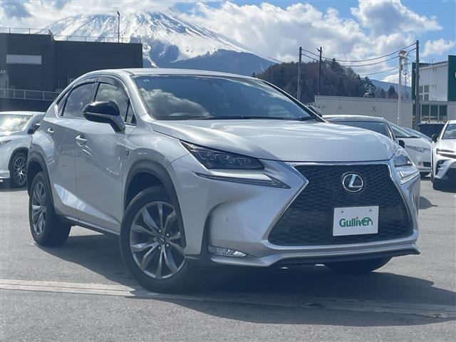 NX200t Fスポーツ 4WD4WD 本革シート