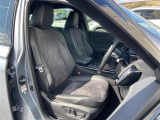 【 メモリー付パワーシート 】シートポジションがしっかり決まると、運転操作が楽になりますね♪微調整が可能なので、様々なシーンでも活躍できます。