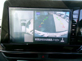 アラウンドビュ-モニタ-装備。上から見下ろしているような映像が表示されるので、車庫入れ時も安心です!