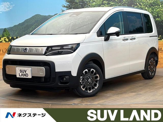 フリード 1.5 e:HEV クロスター