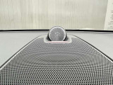 【Bowers&Wilkins】世界のオーディオファン垂涎のプレミアムサウンドシステムを搭載。コンサートホールのベストポジションに相当する音場空間を忠実に再現。乗る人すべてに驚きの音響体験を提供します