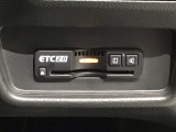 いまや快適なカーライフに欠かせないETCが付いています。