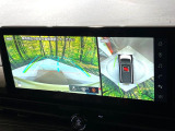【アラウンドビューモニター】専用のカメラにより、上から見下ろしたような視点で360度クルマの周囲を確認することができます☆死角部分も確認しやすく、狭い場所での切り返しや駐車もスムーズに行えます。