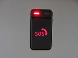 SOSコール 急病時や危険を感じた時SOSコールスイッチを押すと、専門のオペレーターに繋がって、警察や救急車への連携サポートしてくれます。(別途登録費用がかかります)