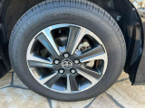 ボディースタイルにマッチした純正アルミホイールです!