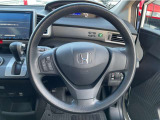 ハンドル、握りやすく運転しやすいハンドルとなっております。