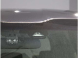 ホンダセンシング機能を支えているフロントカメラ(ドライブレコーダーではございません)!道路状況等を検知してドライバーの安全運転をサポート!※能力には限界がありますので過信せず安全運転をお願いします!