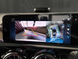 アクティブパーキングアシストで、狭い駐車も自動操作。ステアリング任せの安心感とラグジュアリーな快適さを両立。