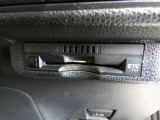 ビルトインタイプのETC車載機です。見た目もスマートで料金所通過もキャッシュレスです。