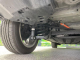 お車を安心してお乗りいただく為には、足回りの定期点検が欠かせません。サービスサポート(有償保証)では無料点検もご提供しており、安心のカーライフをお過ごしいただけるサポート体制が整っています。