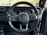 ハンドルを握れば目の前にJeepワールドが広がります!