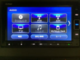 ナビゲーションはフルセグTV、インターナビ対応のGathers純正メモリーナビを搭載しています。Bluetoothオーディオ機能がありますので、スマートフォンなどの音楽も再生できます。
