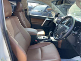 衝突回避支援パッケージ「Toyota Safety Sense/TSS」やクリアランスソナーなどが装備され、安全運転をサポートします。