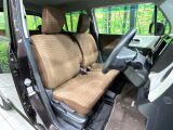 運転席シート廻りは使用感も少なく、良好な状態となっています。丁寧に使われていたことがよくわかりますね。