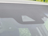 【トヨタセーフティセンス】走行中に前方の車両等を認識し、衝突しそうな時は警報とブレーキで衝突回避と被害軽減をアシスト。より安全にドライブをお楽しみいただけます。