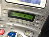 【オートエアコン】一度お好みの温度に設定すれば、車内の温度を検知し風量や温度を自動で調整。暑い&hellip;寒い&hellip;と何度もスイッチ操作をする必要はありません。快適な車内空間には必須の機能ですね♪