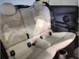 【エアバック】BMWのエアバックやその他の安全装備は、互いに補完しあう事で徹底した安全性を貫きます。万一の事故の際にそれぞれ最適な保護を提供してくれます!