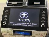 【メーカー純正9型ナビ】インテリアに溶け込むスタイリッシュな「専用設計」メーカーナビを装備♪視認性や操作性など基本性能にも優れ、より上質なカーライフをお楽しみいただけます。