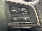 【全車速追従機能付クルーズコントロール】高速道路での長距離走行が楽に!!自動で速度を保つクルーズコントロールが、衝突軽減システムと連携し、前方の車両を感知して車間を保つように速度調節してくれます!!