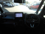 インパネ周りは、このように機能的にまとまっています。もちろん室内はクリーニング済みでキレイです!