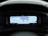 デジタルメータークラスター【Digital Cockpit Pro】付き車両。メーター内にナビゲーションが表示されます。