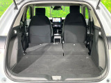 後席を格納すると、これだけの広さが!シーンに合わせたシートアレンジで、大きな荷物も積むことが出来ます♪