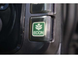 ECONスイッチの効果とあなたの運転で、クルマと力をあわせ「燃費向上=ガソリン代の節約=CO2 削減」のチャレンジをお楽しみください。