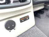 【シートヒーター】寒い日に重宝するシートヒーター!エアコンより早く温まってくれるので寒がりの人も安心ですね。エアコンの温風は乾燥するから苦手、という方にもをおすすめです。