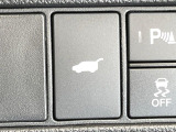 【パワーバックドア】スマートキーや運転席のボタンを押すだけでリアゲートが自動で開閉します!荷物を持っている時や、高い位置にあるバックドアを閉める際に便利な機能です♪
