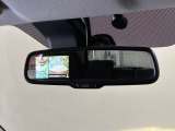 ドラレコ付きの社外品を取り付けることも可能です!最近はやりのデジタルルームミラーも気になる方は是非一度ご相談を!!