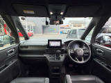 インパネ周りのお写真です。 視界が広く運転もしやすくなっております♪