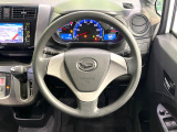 ステアリングも使用感が少なく、きれいな状態となっております♪