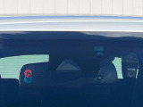 【トヨタセーフティセンス】走行中に前方の車両等を認識し、衝突しそうな時は警報とブレーキで衝突回避と被害軽減をアシスト。より安全にドライブをお楽しみいただけます。