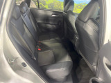 後部座席も気になるようなキズ・汚れやへたり等、大きなダメージはなく、良好な状態です。