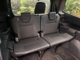 3列目シートはもちろん状態良好☆大人でもゆったりと座って頂けますので、大人数でのお出かけもラクラクです♪ご家族で、気の知れた仲間で、ドライブに行くのが楽しみですね♪