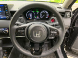 【ホンダセンシング】走行中に前方の車両等を認識し、衝突しそうな時は警報とブレーキで衝突回避と被害軽減をアシスト。より安全にドライブをお楽しみいただけます。