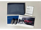 ■禁煙車 ■新車時保証書 ■取扱説明書 ■ドラレコ取説 ■ディーラー点検記録簿(H29、30、R01) ■点検記録簿(R06) ■スペアキー