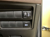 オートマチックハイビームのスイッチが配置されてます。