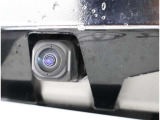 バックカメラが付いているので後方確認が非常にしやすいです。今や運転初心者も熟練者も必須装備!ついていて損はないですね♪