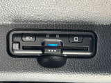 有料道路のレーン通過に便利なETC車載器を装着しています。ご利用にはセットアップが必要となります。