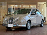 当店は国内10番目の自動車メーカー「光岡自動車」の直営店、ミツオカ車専門の「MITSUOKA東京ショールーム」です。新車だけではなく、厳選した高品質な中古車もご案内をしておりますので、お気軽にお問合せください。