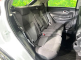 後部座席も気になるようなキズ・汚れやへたり等、大きなダメージはなく、良好な状態です。